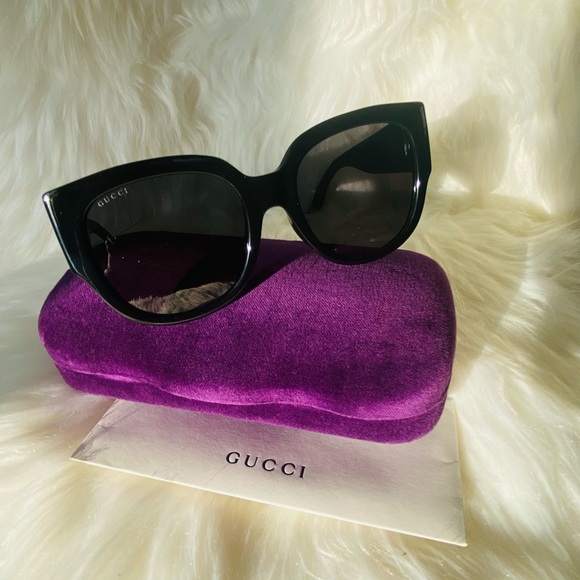 Gucci Square Black Sunglasses - Picture 7 of 13